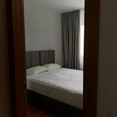 وردة اليجا Sarajevo