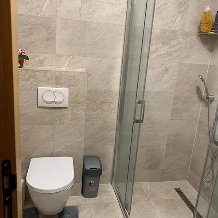 وردة اليجا Lägenhet