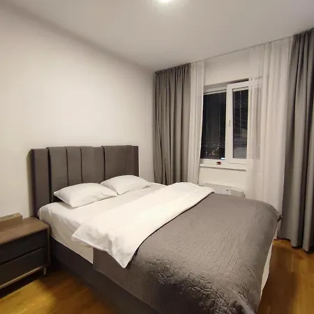 وردة اليجا Apartman